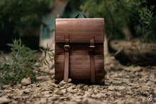 Load image into Gallery viewer, Silverton Signature Backpack - Chocolate
