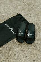 Load image into Gallery viewer, Signature Live Above Slide Sandals - Black
